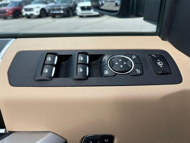 2020 Ford Super Duty F-450 DRW LARIAT 4WD Crew Cab 8' Box