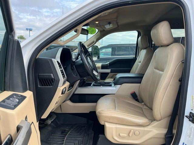 2020 Ford Super Duty F-450 DRW LARIAT 4WD Crew Cab 8' Box