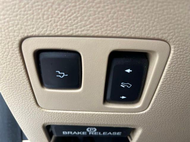 2020 Ford Super Duty F-450 DRW LARIAT 4WD Crew Cab 8' Box