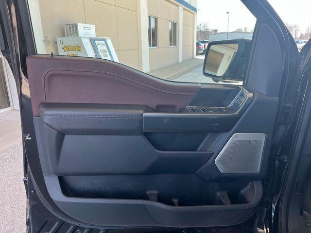 2022 Ford F-150 LARIAT 4WD SuperCrew 5.5' Box