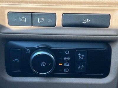 2023 Ford F-150 LARIAT 4WD SuperCrew 5.5' Box