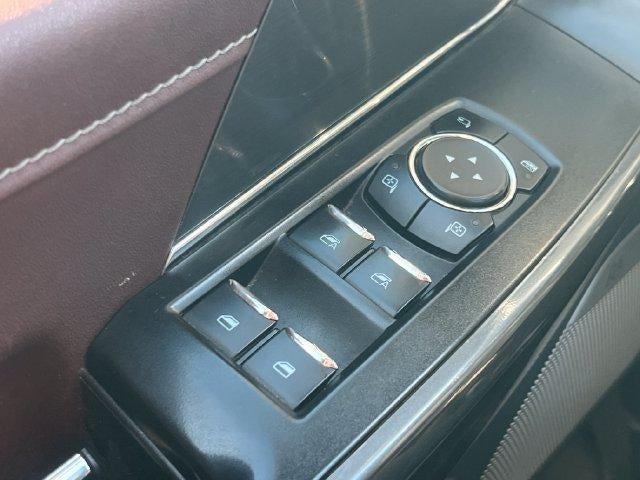 2022 Ford F-150 LARIAT 4WD SuperCrew 5.5' Box
