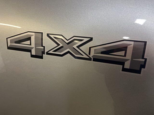 2025 Ford F-150 XL 4WD Reg Cab 8' Box