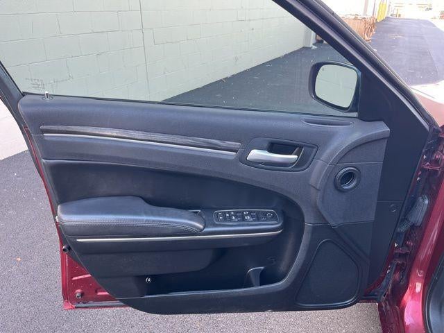 2017 Chrysler 300 Limited AWD