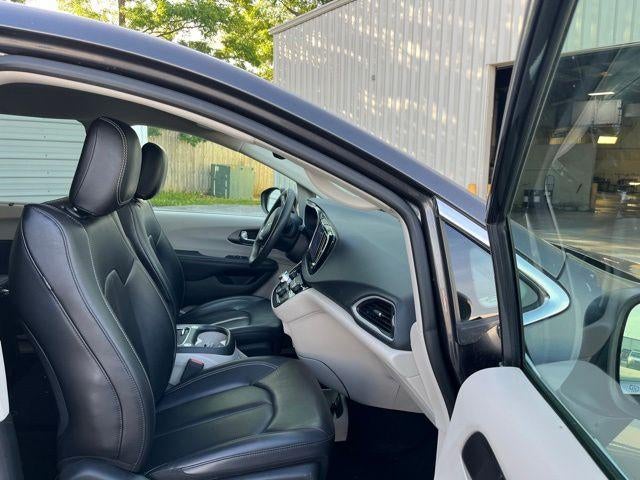 2023 Chrysler Pacifica Touring L FWD