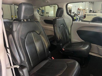 2023 Chrysler Pacifica Touring L FWD
