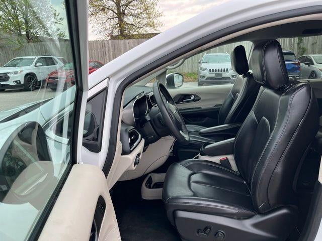 2023 Chrysler Pacifica Touring L FWD