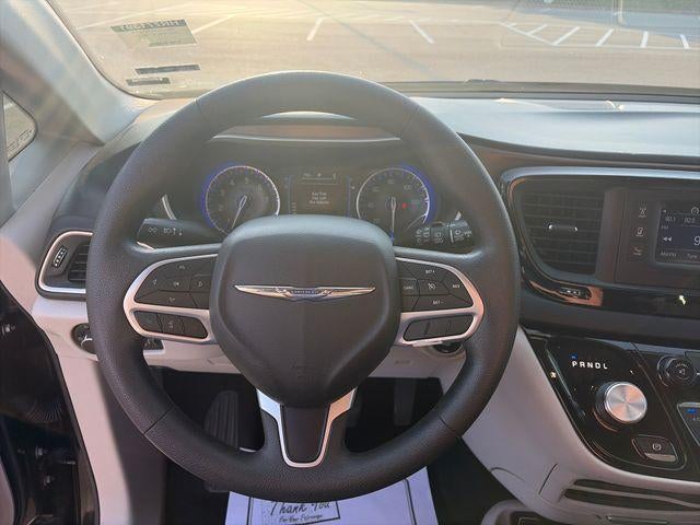 2017 Chrysler Pacifica LX FWD