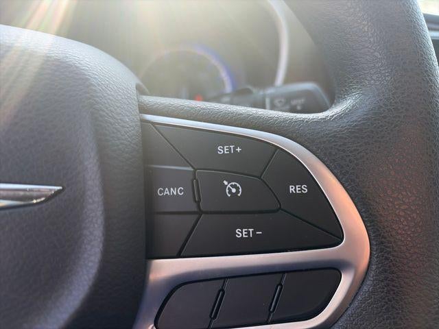 2017 Chrysler Pacifica LX FWD