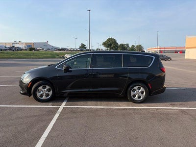 2017 Chrysler Pacifica LX FWD