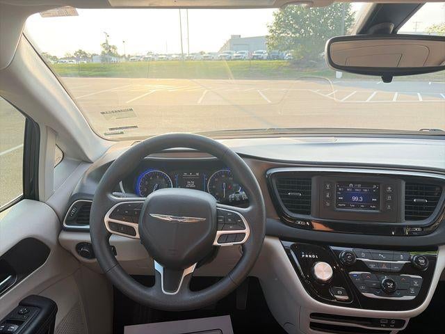 2017 Chrysler Pacifica LX FWD