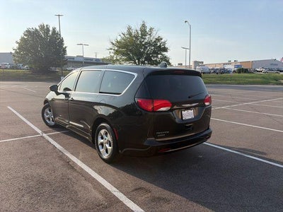 2017 Chrysler Pacifica LX FWD
