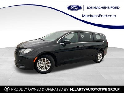 2023 Chrysler Voyager LX FWD