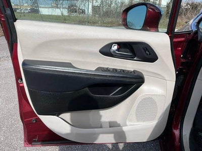 2020 Chrysler Pacifica Limited FWD