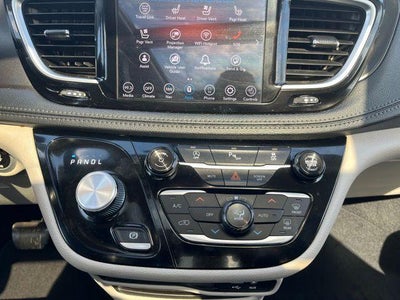 2020 Chrysler Pacifica Limited FWD