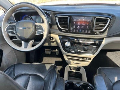 2020 Chrysler Pacifica Limited FWD