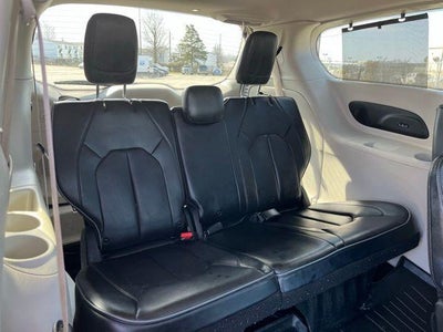 2020 Chrysler Pacifica Limited FWD