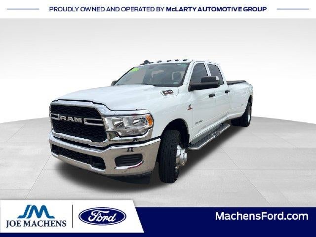 2022 RAM 3500 Tradesman 4x2 Crew Cab 8' Box