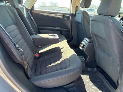 2020 Ford Fusion SE FWD