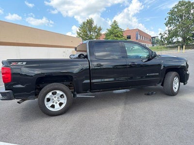 2017 Chevrolet Silverado 1500 Crew Cab Short Box 4-Wheel Drive LT Z71
