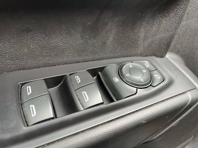 2020 Chevrolet Silverado 1500 Crew Cab Standard Box 4-Wheel Drive Custom