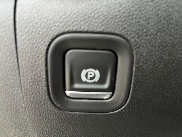 2020 Chevrolet Silverado 1500 Crew Cab Standard Box 4-Wheel Drive Custom