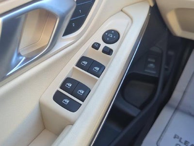 2025 BMW 330i xDrive Sedan
