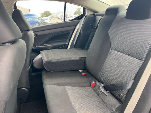 2021 Nissan Versa SV CVT