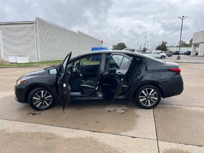 2021 Nissan Versa SV CVT