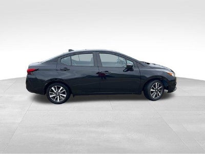 2021 Nissan Versa SV CVT