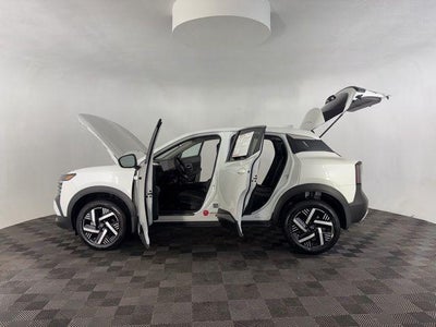 2025 Nissan Kicks SV FWD