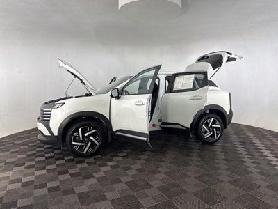 2025 Nissan Kicks SV FWD