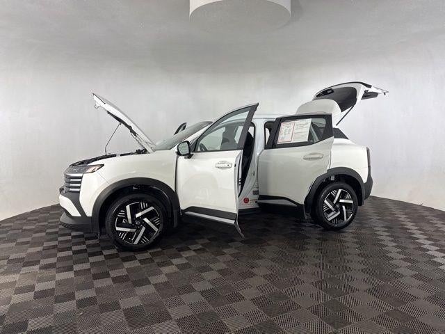 2025 Nissan Kicks SV FWD