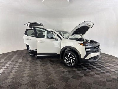 2025 Nissan Kicks SV FWD