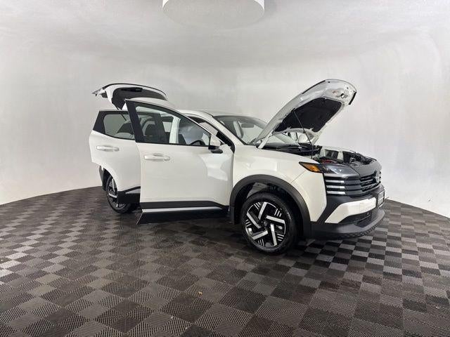 2025 Nissan Kicks SV FWD