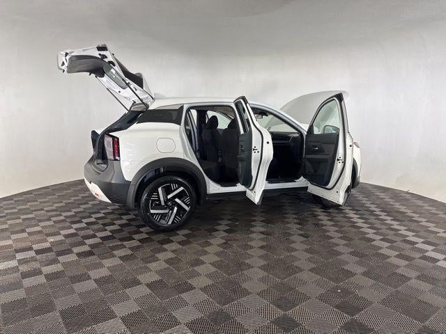 2025 Nissan Kicks SV FWD