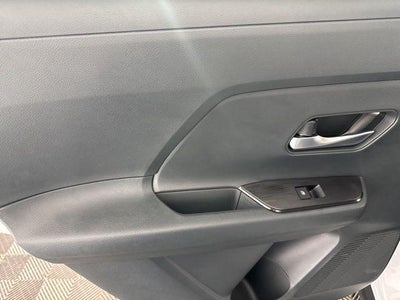 2025 Nissan Kicks SV FWD