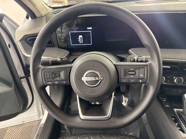 2025 Nissan Kicks SV FWD