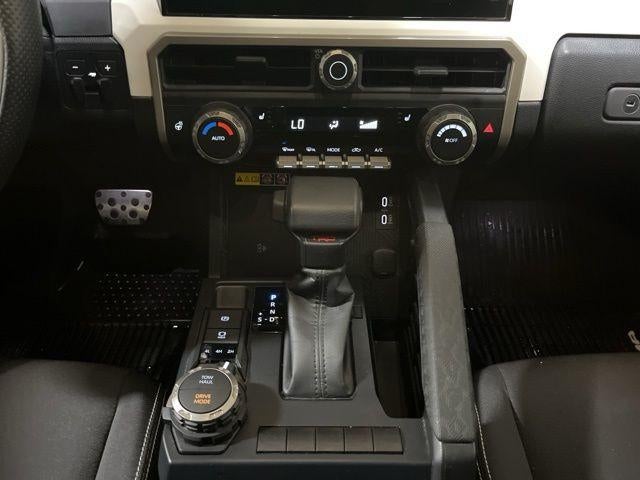 2024 Toyota Tacoma 4WD 4WD TRD Sport Double Cab 5' Bed AT (Natl)
