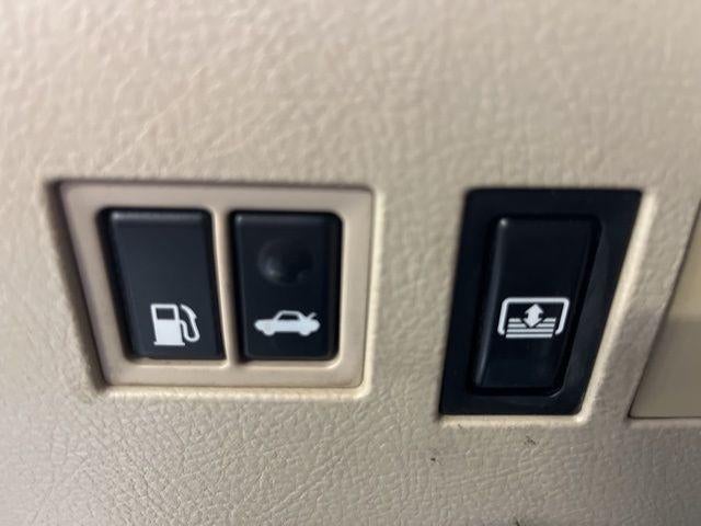 2012 Toyota Avalon 4dr Sdn Limited (Natl)