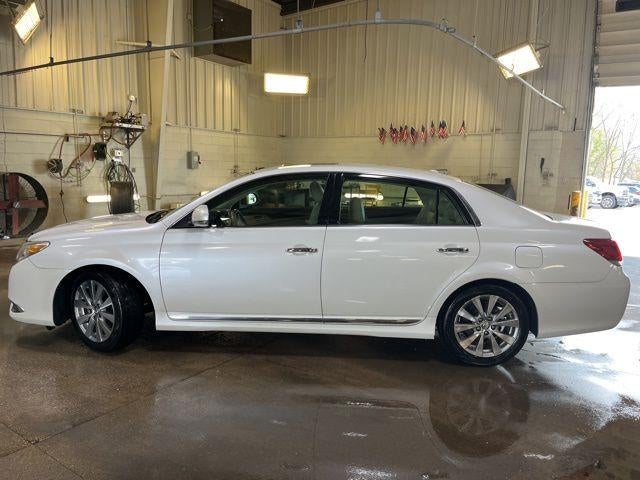 2012 Toyota Avalon 4dr Sdn Limited (Natl)