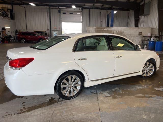 2012 Toyota Avalon 4dr Sdn Limited (Natl)