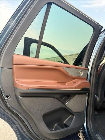 2027 Lincoln Navigator Reserve 4x4