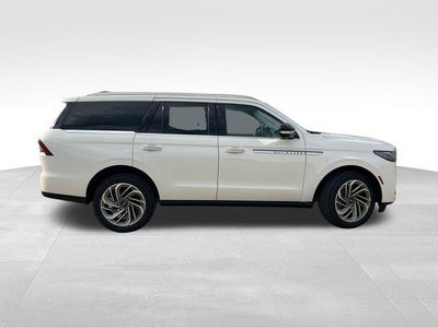 2027 Lincoln Navigator Reserve 4x4