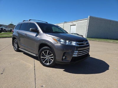 2017 Toyota Highlander XLE V6 AWD (Natl)