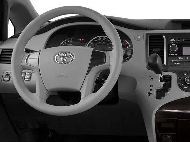 2014 Toyota Sienna 5dr 8-Pass Van V6 LE FWD (Natl)