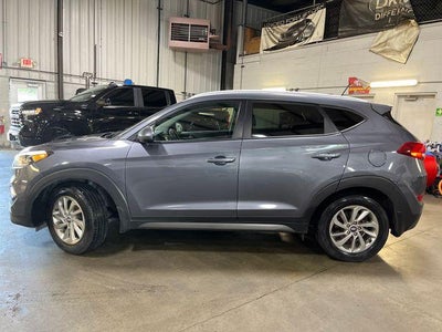 2016 Hyundai TUCSON AWD 4dr SE