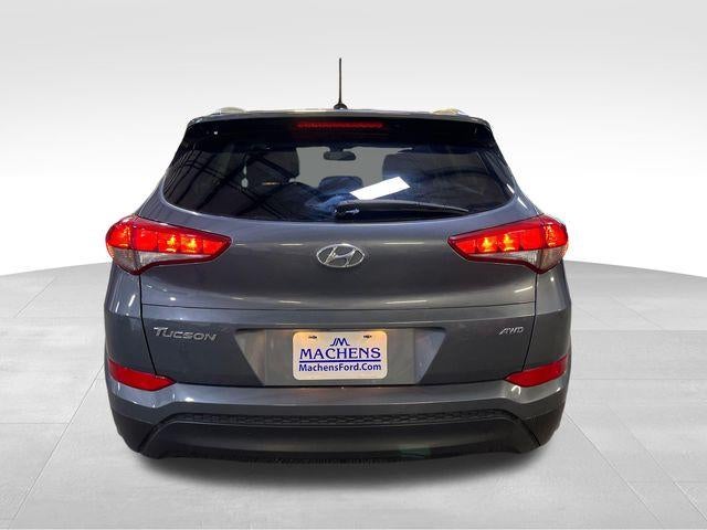 2016 Hyundai TUCSON AWD 4dr SE