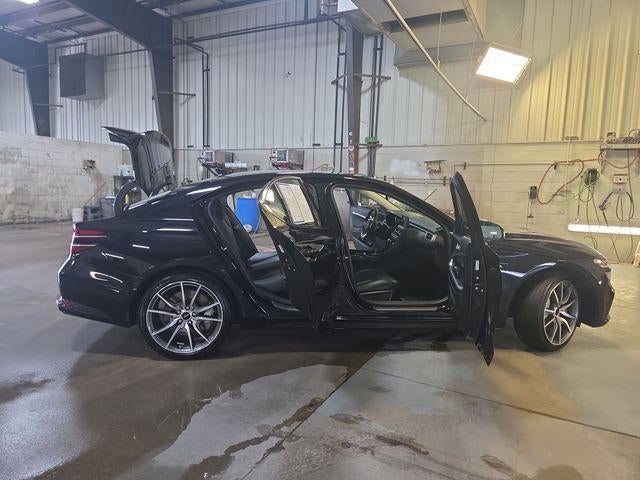 2025 Genesis G70 2.5T RWD