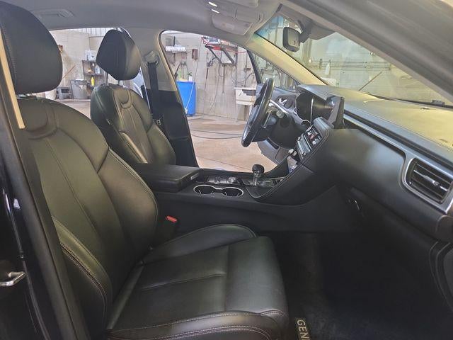 2025 Genesis G70 2.5T RWD
